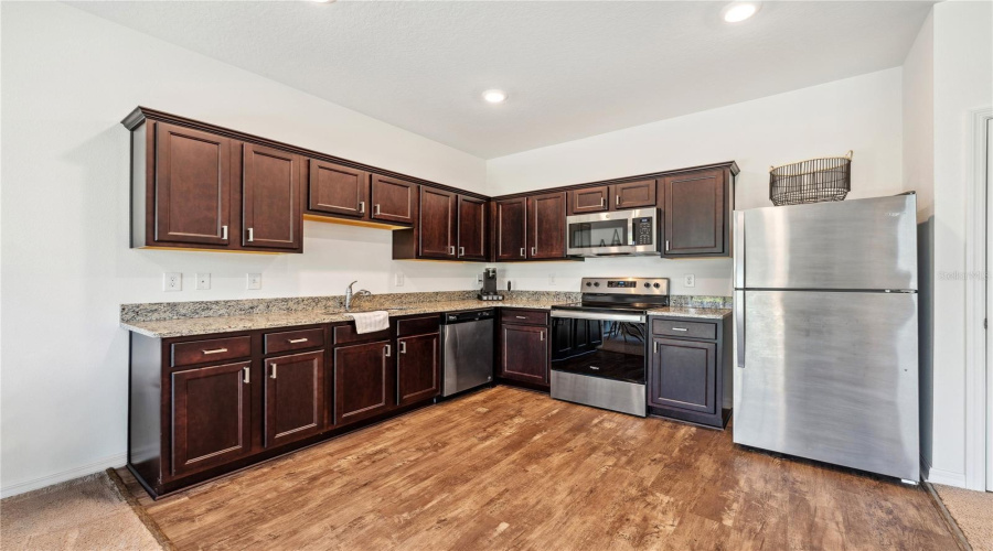 Davenport, Florida 33837, 3 Bedrooms Bedrooms, ,2 Bathroomsbathrooms,Residential,For Sale,Grandin,Mfrs5128031
