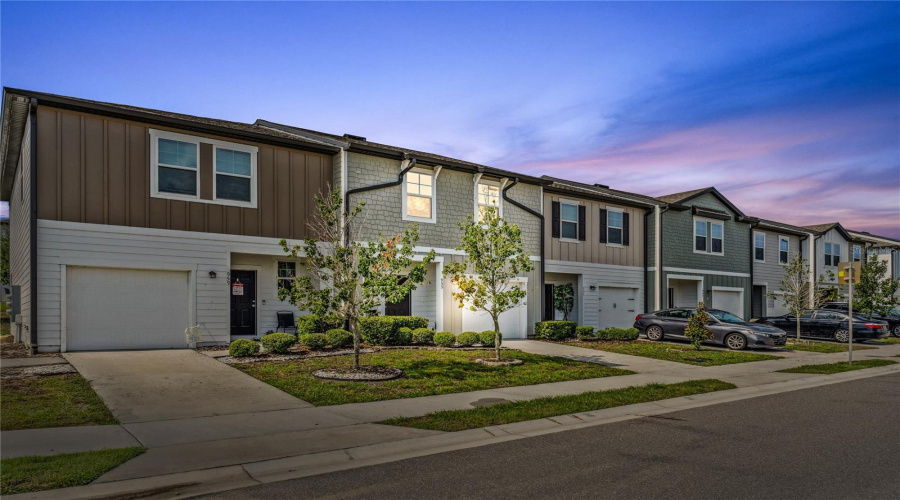 Davenport, Florida 33837, 3 Bedrooms Bedrooms, ,2 Bathroomsbathrooms,Residential,For Sale,Grandin,Mfrs5128031