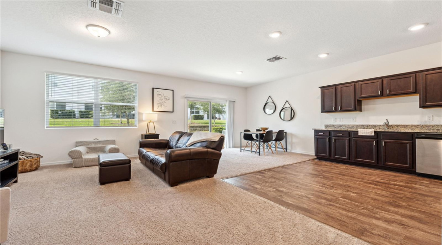 Davenport, Florida 33837, 3 Bedrooms Bedrooms, ,2 Bathroomsbathrooms,Residential,For Sale,Grandin,Mfrs5128031