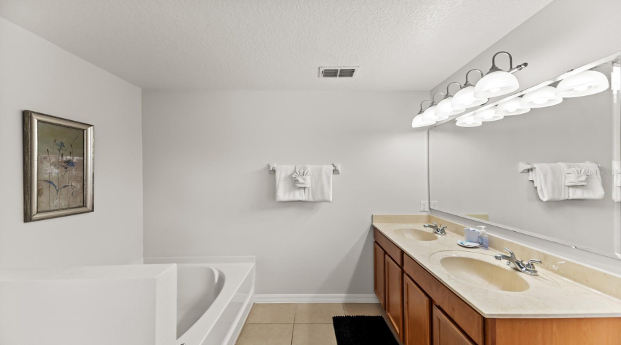 Kissimmee, Florida 34747, 5 Bedrooms Bedrooms, ,4 Bathroomsbathrooms,Residential,For Sale,Stromboli,Mfrs5127928