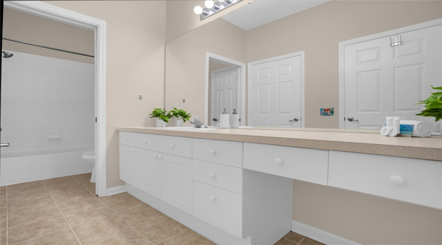 Kissimmee, Florida 34747, 3 Bedrooms Bedrooms, ,2 Bathroomsbathrooms,Residential,For Sale,Silver Palm,Mfrs5127907