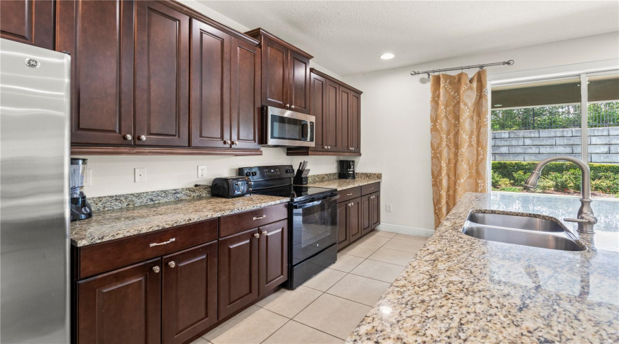 Kissimmee, Florida 34747, 5 Bedrooms Bedrooms, ,5 Bathroomsbathrooms,Residential,For Sale,Pendant,Mfrs5127970