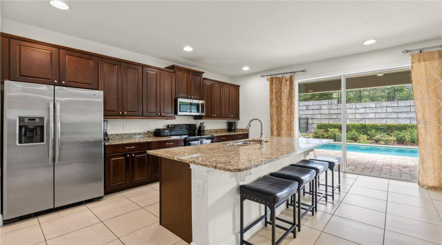 Kissimmee, Florida 34747, 5 Bedrooms Bedrooms, ,5 Bathroomsbathrooms,Residential,For Sale,Pendant,Mfrs5127970