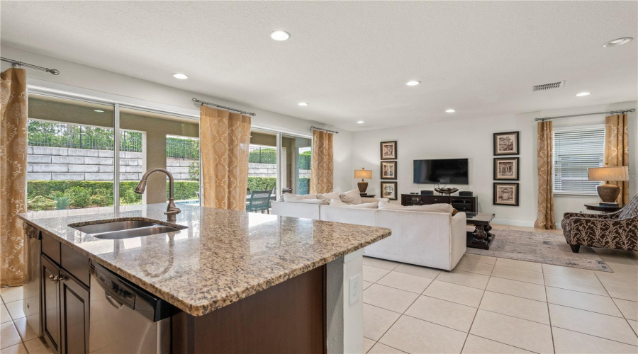 Kissimmee, Florida 34747, 5 Bedrooms Bedrooms, ,5 Bathroomsbathrooms,Residential,For Sale,Pendant,Mfrs5127970
