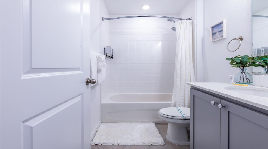 Davenport, Florida 33896, 3 Bedrooms Bedrooms, ,2 Bathroomsbathrooms,Residential,For Sale,Longboat,Mfro6314139