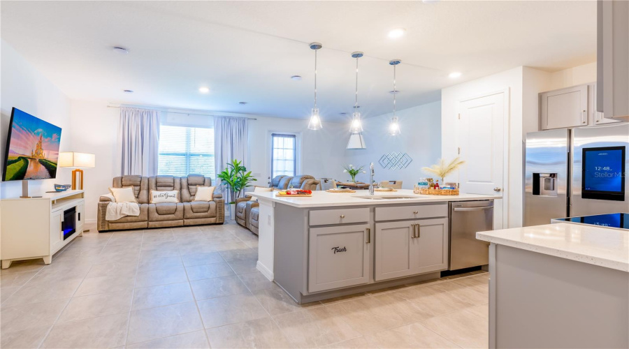 Davenport, Florida 33896, 3 Bedrooms Bedrooms, ,2 Bathroomsbathrooms,Residential,For Sale,Longboat,Mfro6314139