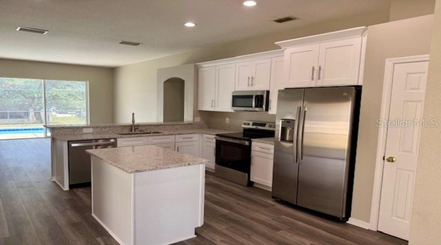 Davenport, Florida 33897, 3 Bedrooms Bedrooms, ,2 Bathroomsbathrooms,Residential,For Sale,Dalton,Mfro6314135