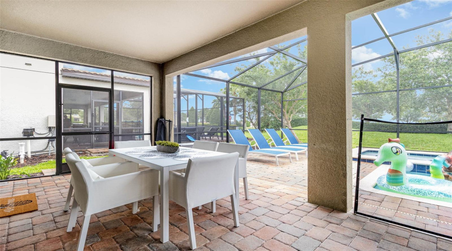 Davenport, Florida 33896, 8 Bedrooms Bedrooms, ,5 Bathroomsbathrooms,Residential,For Sale,Rolling Fairway,Mfro6313772