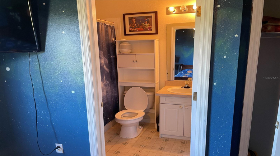 Full Bathroom (2)