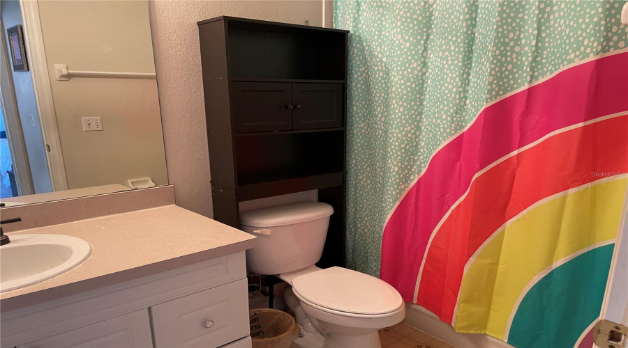Full Bathroom (3)