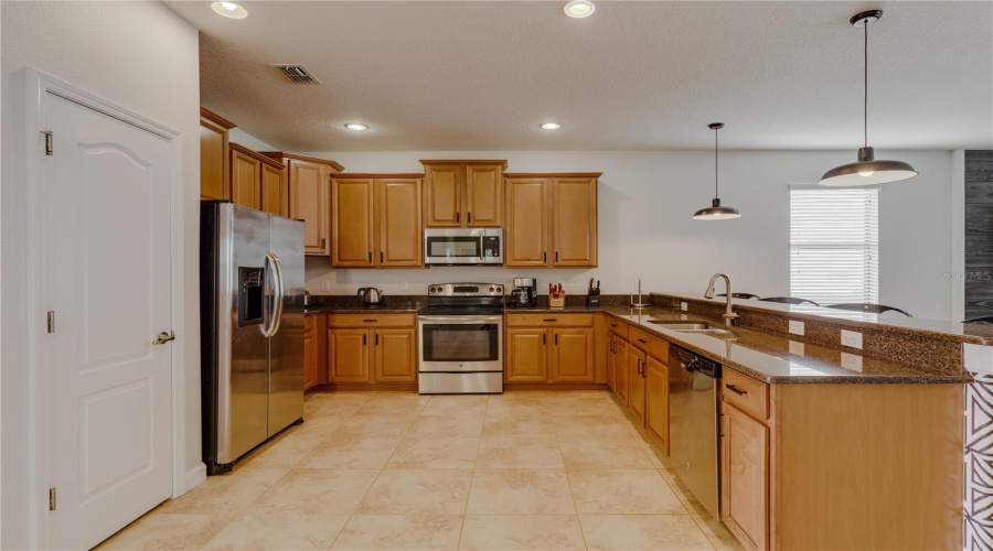 Davenport, Florida 33896, 8 Bedrooms Bedrooms, ,5 Bathroomsbathrooms,Residential,For Sale,Wexford,Mfro6313469