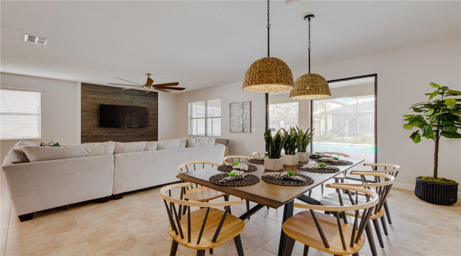 Davenport, Florida 33896, 8 Bedrooms Bedrooms, ,5 Bathroomsbathrooms,Residential,For Sale,Wexford,Mfro6313469