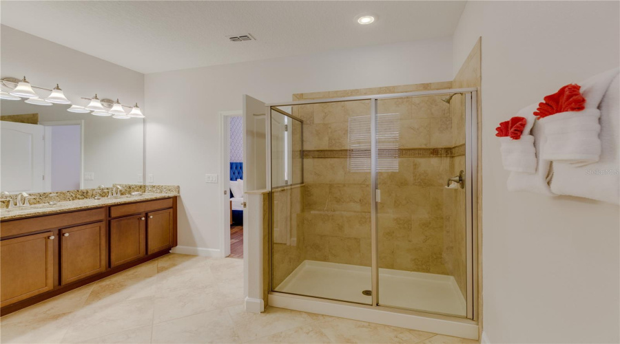 Davenport, Florida 33896, 8 Bedrooms Bedrooms, ,5 Bathroomsbathrooms,Residential,For Sale,Wexford,Mfro6313469