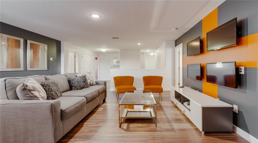 Davenport, Florida 33896, 8 Bedrooms Bedrooms, ,5 Bathroomsbathrooms,Residential,For Sale,Wexford,Mfro6313469