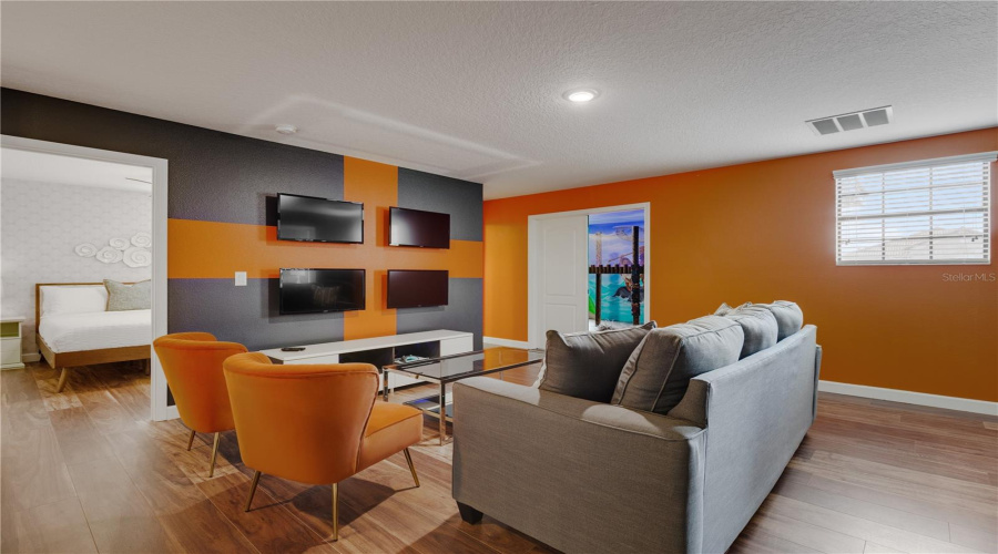 Davenport, Florida 33896, 8 Bedrooms Bedrooms, ,5 Bathroomsbathrooms,Residential,For Sale,Wexford,Mfro6313469