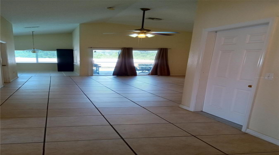 Davenport, Florida 33897, 4 Bedrooms Bedrooms, ,2 Bathroomsbathrooms,Residential,For Sale,Hillcrest,Mfro6314274