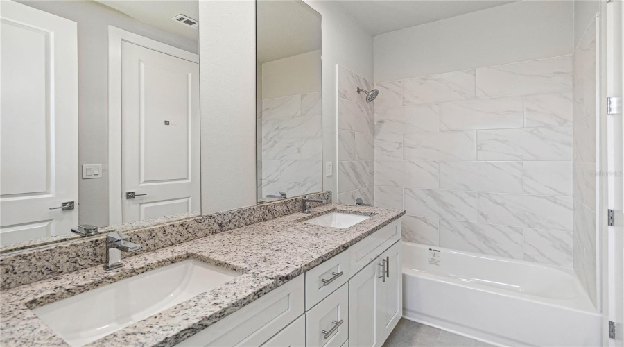 Kissimmee, Florida 34747, 3 Bedrooms Bedrooms, ,3 Bathroomsbathrooms,Residential,For Sale,Sunflower,Mfrs5128070