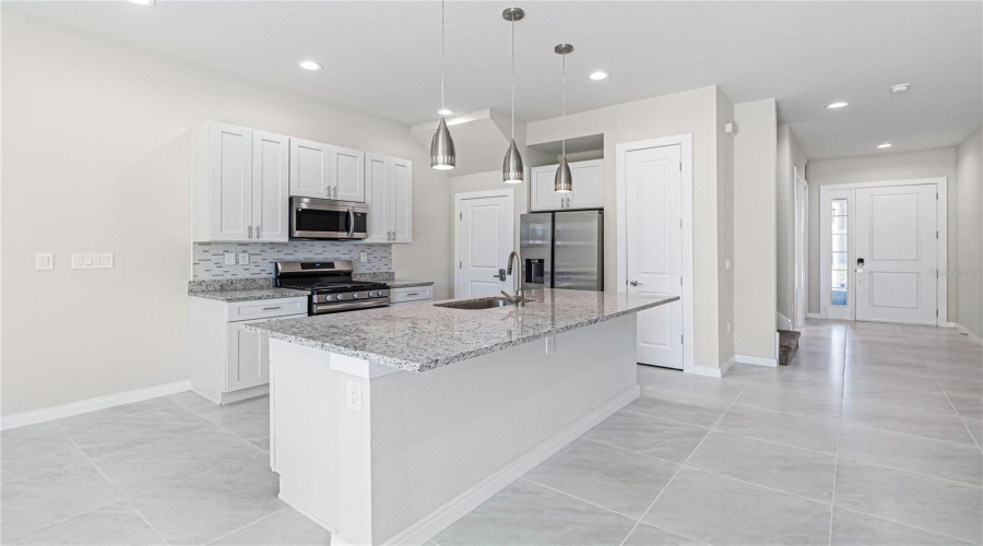 Kissimmee, Florida 34747, 3 Bedrooms Bedrooms, ,3 Bathroomsbathrooms,Residential,For Sale,Sunflower,Mfrs5128070