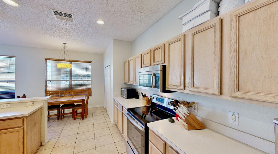 Kissimmee, Florida 34747, 7 Bedrooms Bedrooms, ,6 Bathroomsbathrooms,Residential,For Sale,La Isla,Mfro6312294
