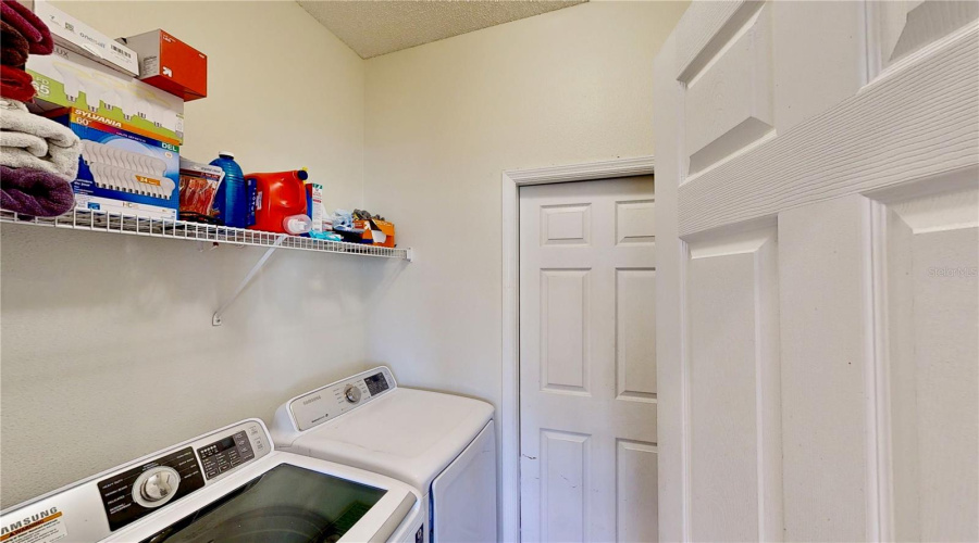 Kissimmee, Florida 34747, 7 Bedrooms Bedrooms, ,6 Bathroomsbathrooms,Residential,For Sale,La Isla,Mfro6312294