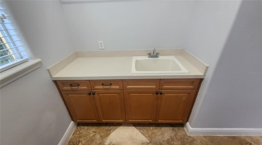 Davenport, Florida 33837, 5 Bedrooms Bedrooms, ,4 Bathroomsbathrooms,Residential,For Sale,Pinehurst,Mfrs5127597