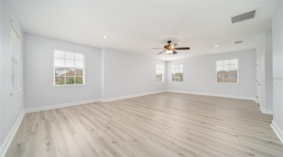 Davenport, Florida 33837, 5 Bedrooms Bedrooms, ,4 Bathroomsbathrooms,Residential,For Sale,Pinehurst,Mfrs5127597