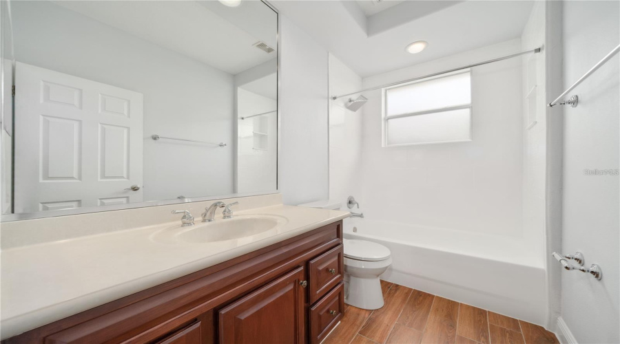 Davenport, Florida 33837, 5 Bedrooms Bedrooms, ,4 Bathroomsbathrooms,Residential,For Sale,Pinehurst,Mfrs5127597
