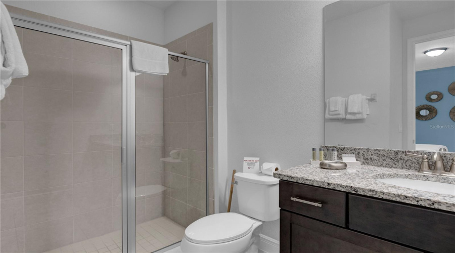 Kissimmee, Florida 34747, 8 Bedrooms Bedrooms, ,7 Bathroomsbathrooms,Residential,For Sale,Marker,Mfro6314403