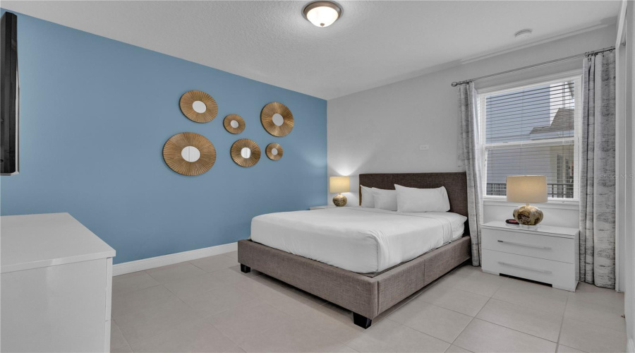 Kissimmee, Florida 34747, 8 Bedrooms Bedrooms, ,7 Bathroomsbathrooms,Residential,For Sale,Marker,Mfro6314403