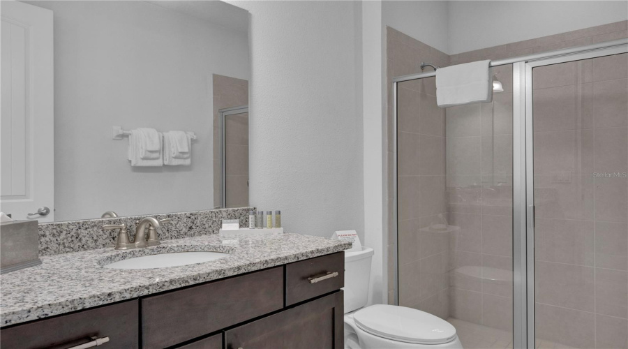 Kissimmee, Florida 34747, 8 Bedrooms Bedrooms, ,7 Bathroomsbathrooms,Residential,For Sale,Marker,Mfro6314403