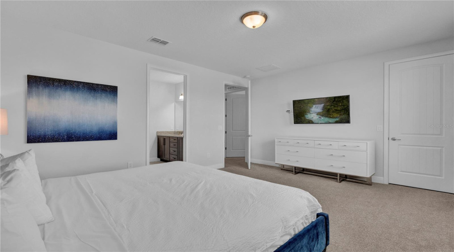 Kissimmee, Florida 34747, 8 Bedrooms Bedrooms, ,7 Bathroomsbathrooms,Residential,For Sale,Marker,Mfro6314403