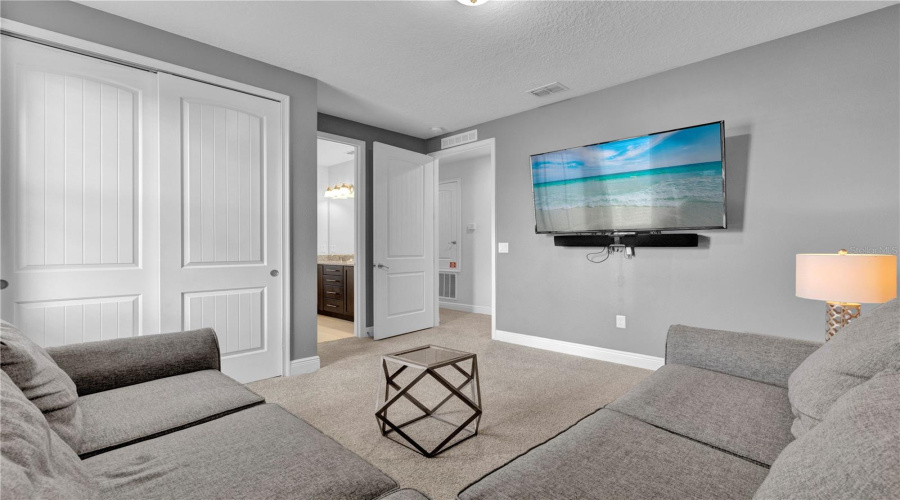 Kissimmee, Florida 34747, 8 Bedrooms Bedrooms, ,7 Bathroomsbathrooms,Residential,For Sale,Marker,Mfro6314403