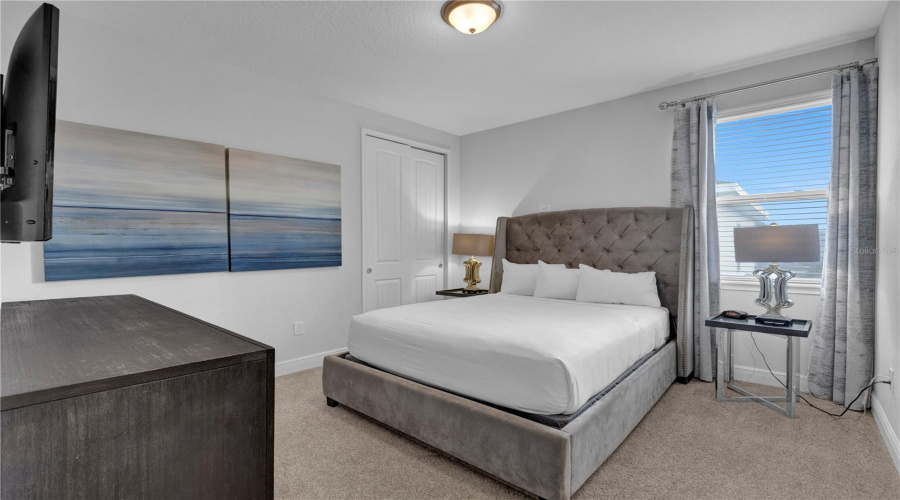 Kissimmee, Florida 34747, 8 Bedrooms Bedrooms, ,7 Bathroomsbathrooms,Residential,For Sale,Marker,Mfro6314403