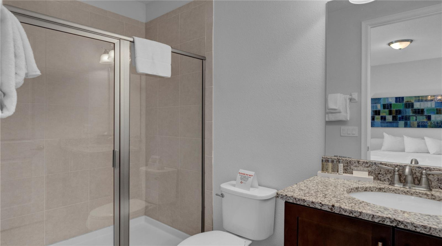 Kissimmee, Florida 34747, 8 Bedrooms Bedrooms, ,7 Bathroomsbathrooms,Residential,For Sale,Marker,Mfro6314403