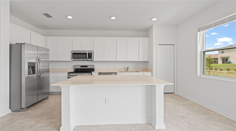 Davenport, Florida 33837, 3 Bedrooms Bedrooms, ,2 Bathroomsbathrooms,Residential,For Sale,Pierr,Mfro6312830