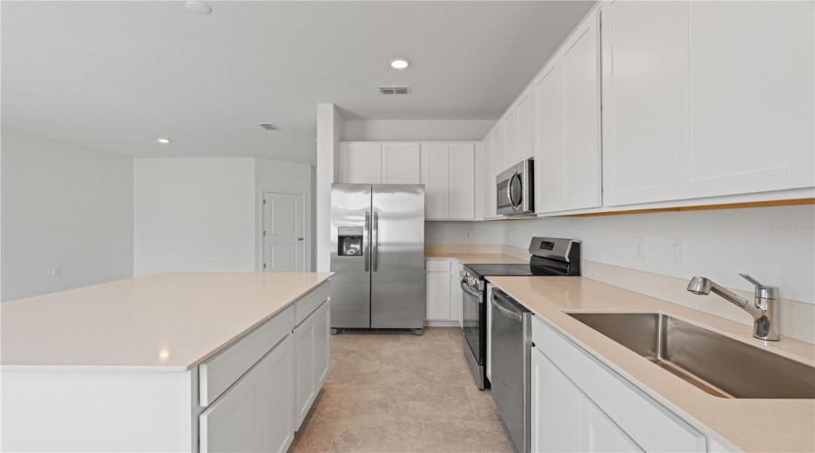 Davenport, Florida 33837, 3 Bedrooms Bedrooms, ,2 Bathroomsbathrooms,Residential,For Sale,Pierr,Mfro6312830