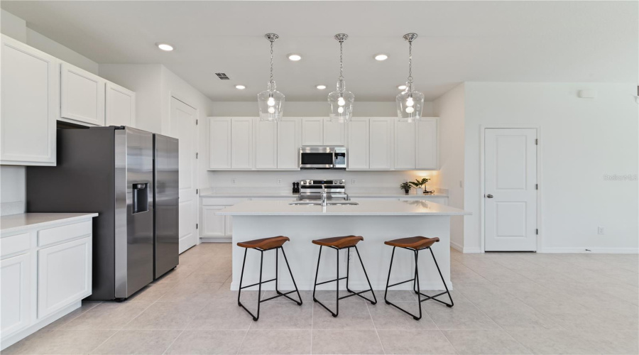 Davenport, Florida 33896, 3 Bedrooms Bedrooms, ,2 Bathroomsbathrooms,Residential,For Sale,Sanibel Dr,Mfrl4953420