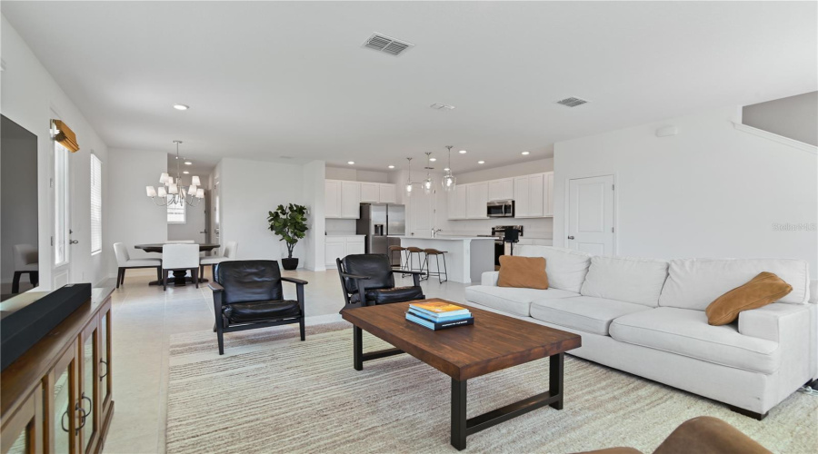 Davenport, Florida 33896, 3 Bedrooms Bedrooms, ,2 Bathroomsbathrooms,Residential,For Sale,Sanibel Dr,Mfrl4953420