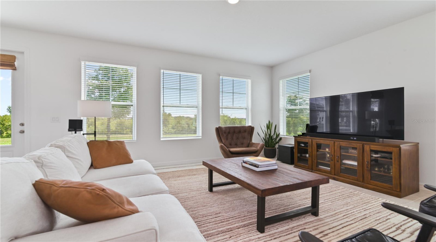 Davenport, Florida 33896, 3 Bedrooms Bedrooms, ,2 Bathroomsbathrooms,Residential,For Sale,Sanibel Dr,Mfrl4953420