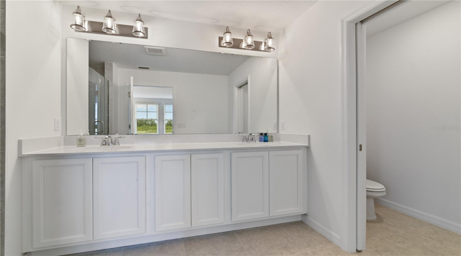 Davenport, Florida 33896, 3 Bedrooms Bedrooms, ,2 Bathroomsbathrooms,Residential,For Sale,Sanibel Dr,Mfrl4953420