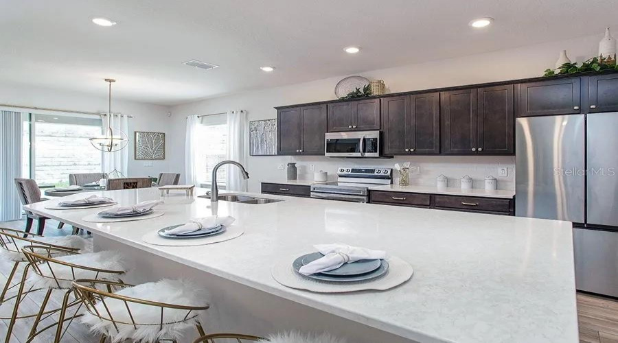 Davenport, Florida 33837, 4 Bedrooms Bedrooms, ,2 Bathroomsbathrooms,Residential,For Sale,Fleur,Mfrl4953241