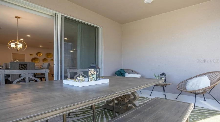 Davenport, Florida 33837, 4 Bedrooms Bedrooms, ,2 Bathroomsbathrooms,Residential,For Sale,Fleur,Mfrl4953241