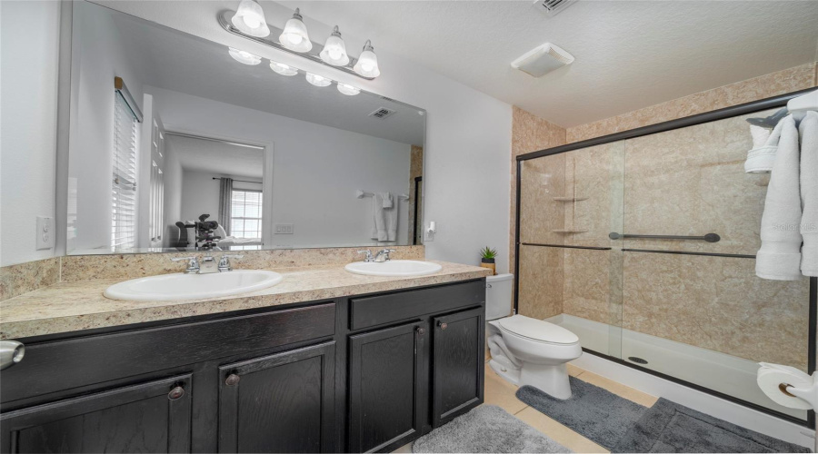 DAVENPORT, Florida 33837, 3 Bedrooms Bedrooms, ,2 BathroomsBathrooms,Residential,For Sale,PRIMROSE,0,MFRG5097780