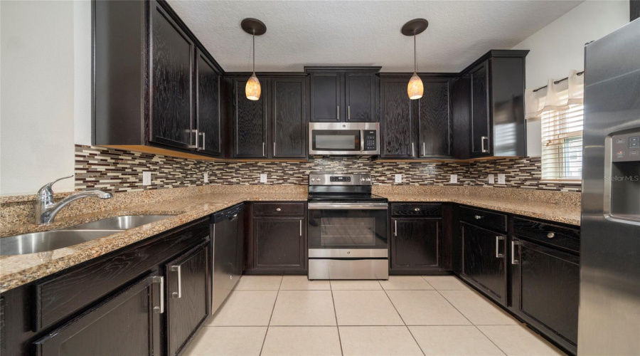 DAVENPORT, Florida 33837, 3 Bedrooms Bedrooms, ,2 BathroomsBathrooms,Residential,For Sale,PRIMROSE,0,MFRG5097780