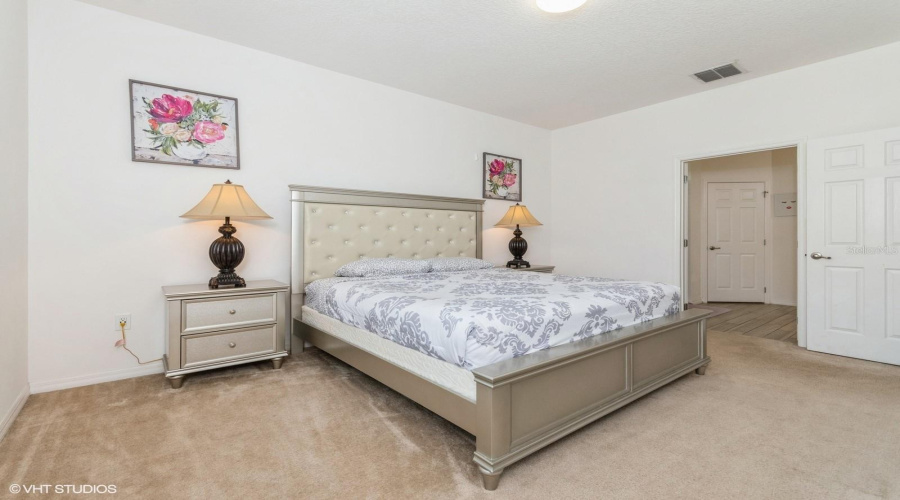Bed 3 Downstairs (Ensuite Bath 3)