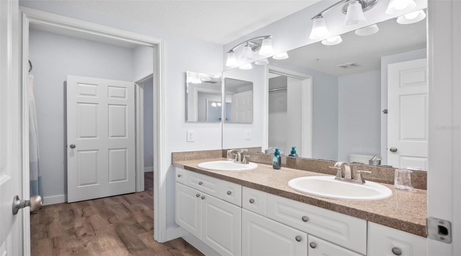Kissimmee, Florida 34747, 3 Bedrooms Bedrooms, ,2 Bathroomsbathrooms,Residential,For Sale,Celebration,Mfrfc310158