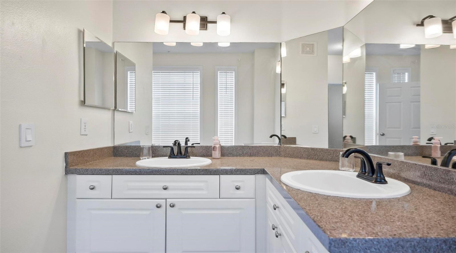 Kissimmee, Florida 34747, 3 Bedrooms Bedrooms, ,2 Bathroomsbathrooms,Residential,For Sale,Celebration,Mfrfc310158