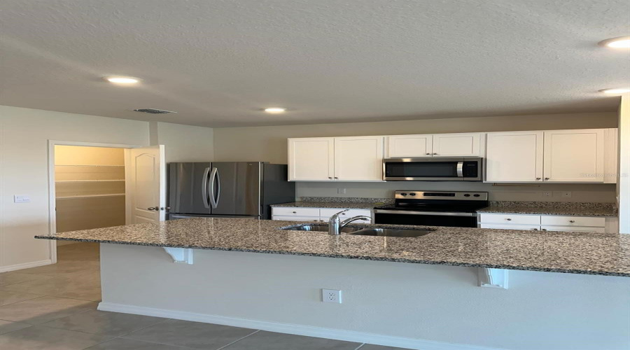 Davenport, Florida 33837, 3 Bedrooms Bedrooms, ,2 Bathroomsbathrooms,Residential,For Sale,Buckeye,Mfro6314566