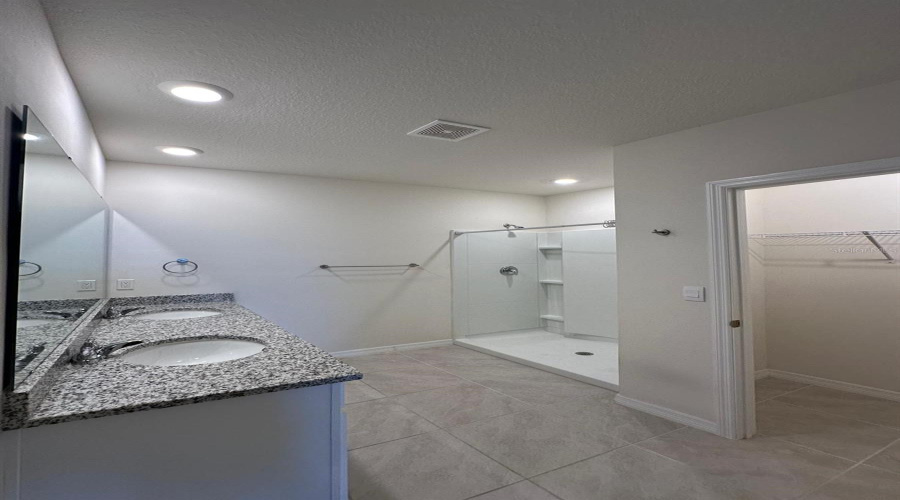 Davenport, Florida 33837, 3 Bedrooms Bedrooms, ,2 Bathroomsbathrooms,Residential,For Sale,Buckeye,Mfro6314566