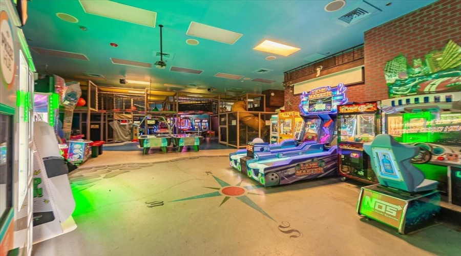 Davenport, Florida 33897, 4 Bedrooms Bedrooms, ,3 Bathroomsbathrooms,Residential,For Sale,Calabria Avenue,Mfro6314569